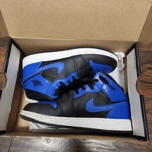 Nike Men's Black and Blue Sneakers